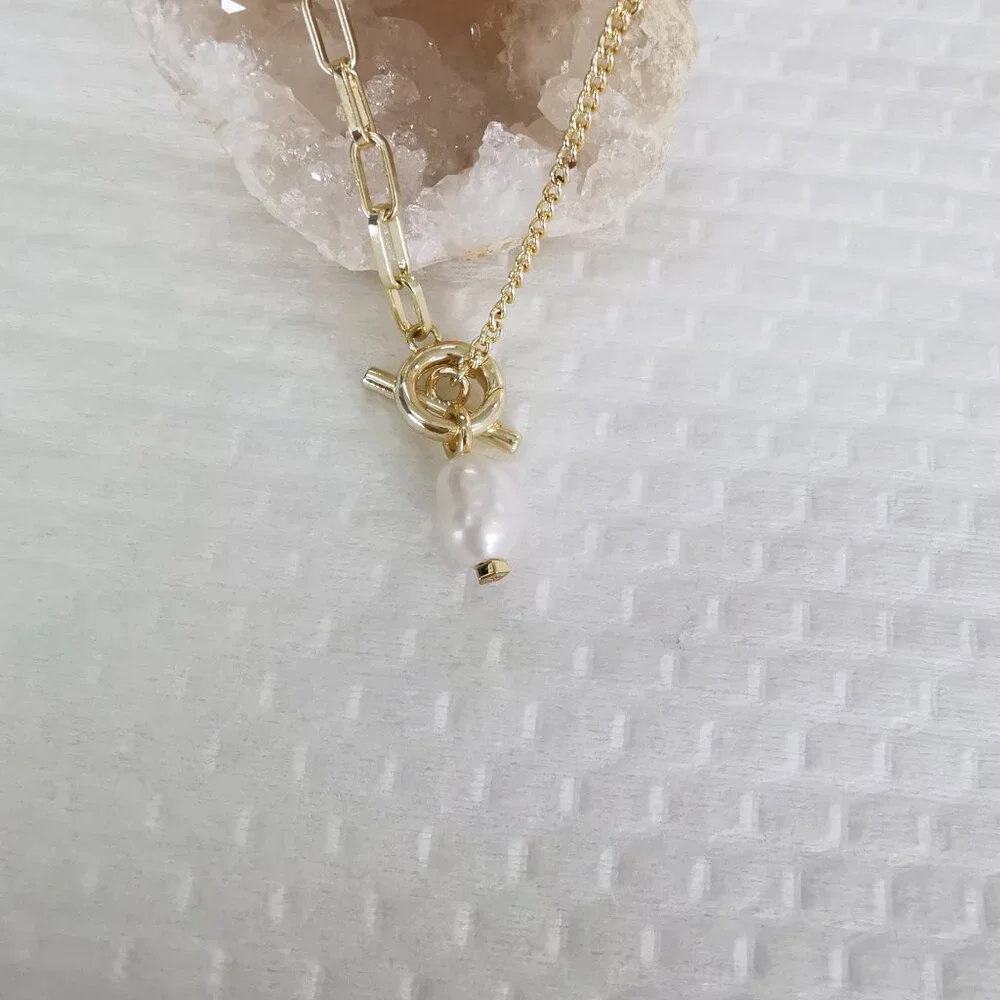 New Gold kendra scott Leighton Convertible Chain Necklace White Pearl - Picture 2 of 4